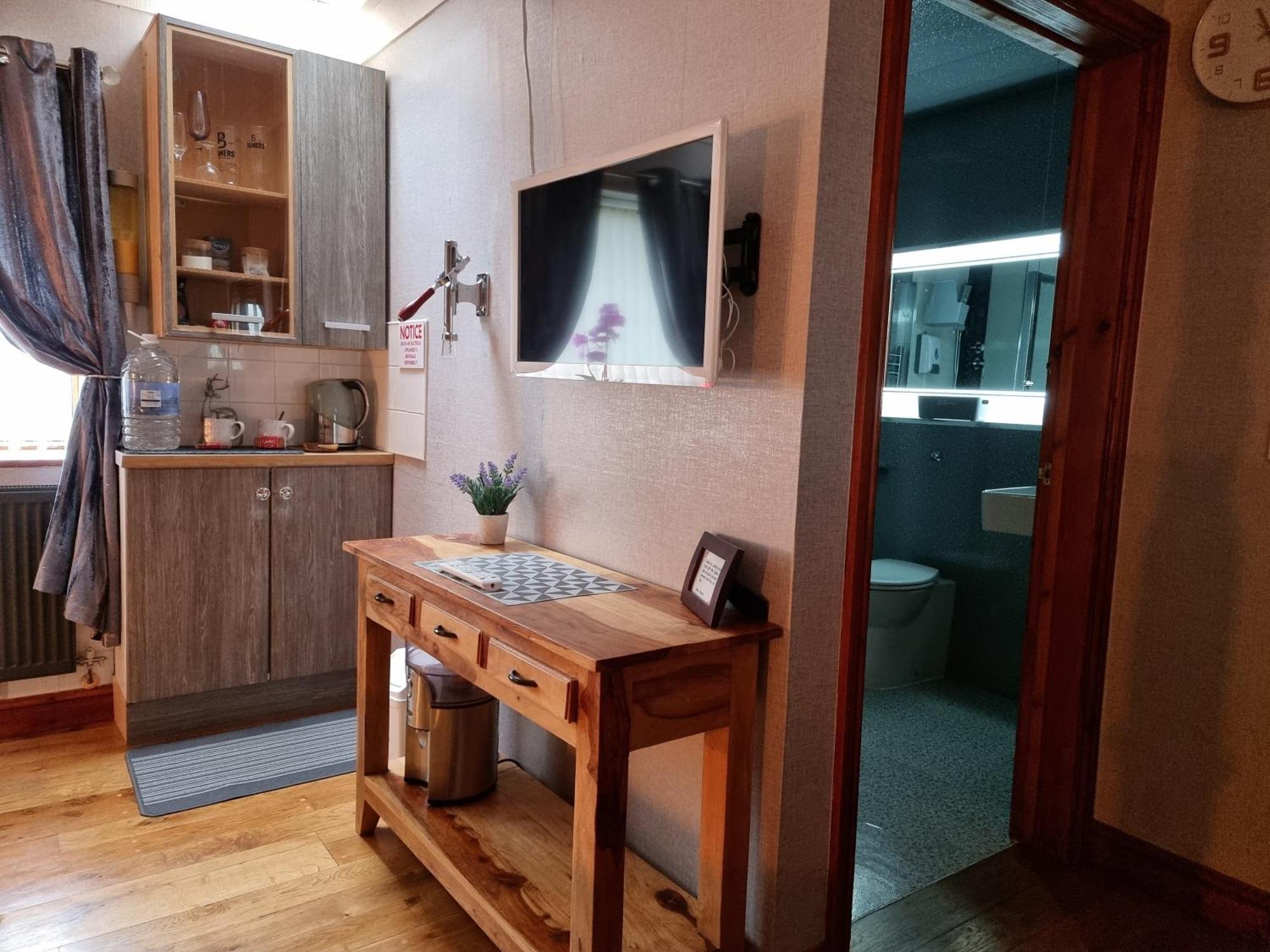 Castle Lodge - Brecon Beacons Accommodation Sennybridge Ngoại thất bức ảnh